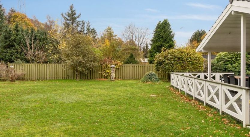 Photo of "Ananda" - 900m from the sea