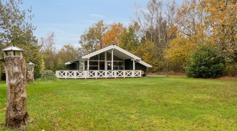 Photo of "Ananda" - 900m from the sea