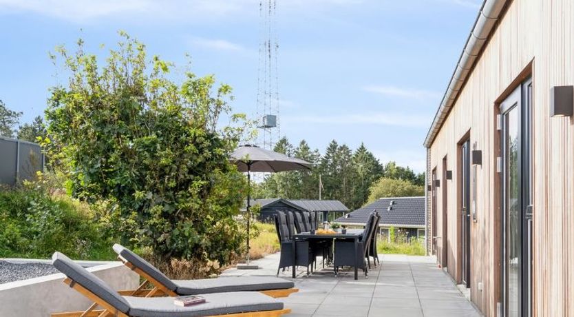 Photo of "Ann" - 1.3km from the sea