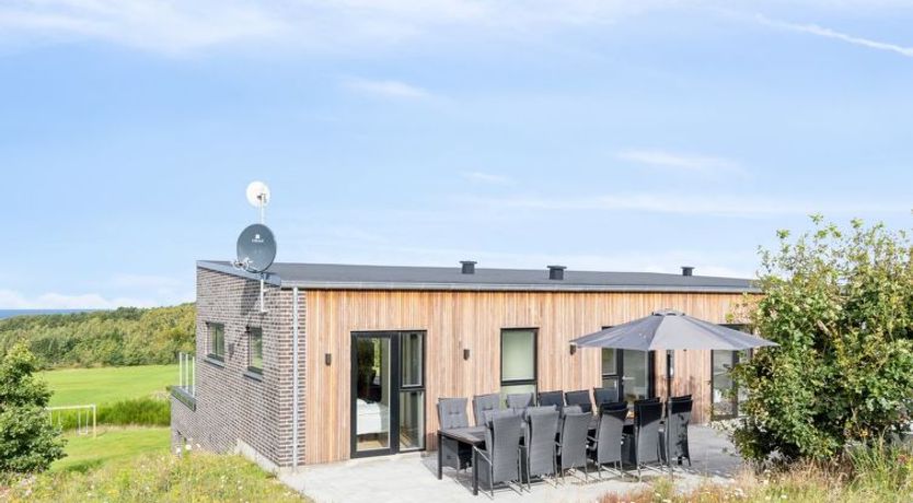 Photo of "Ann" - 1.3km from the sea