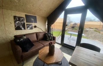 Solo Retreat 4 Holiday Home