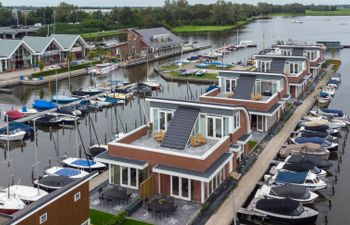 De Meerparel Holiday Home