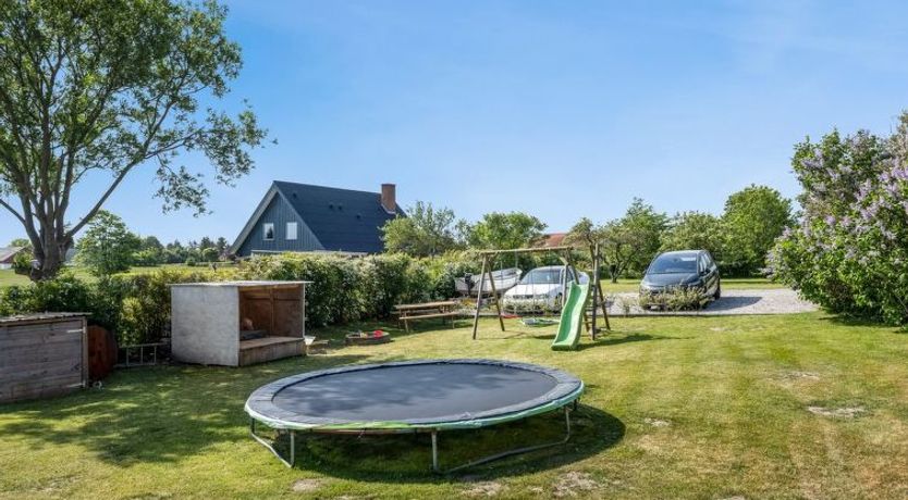 Photo of "Veronica" - 700m from the sea