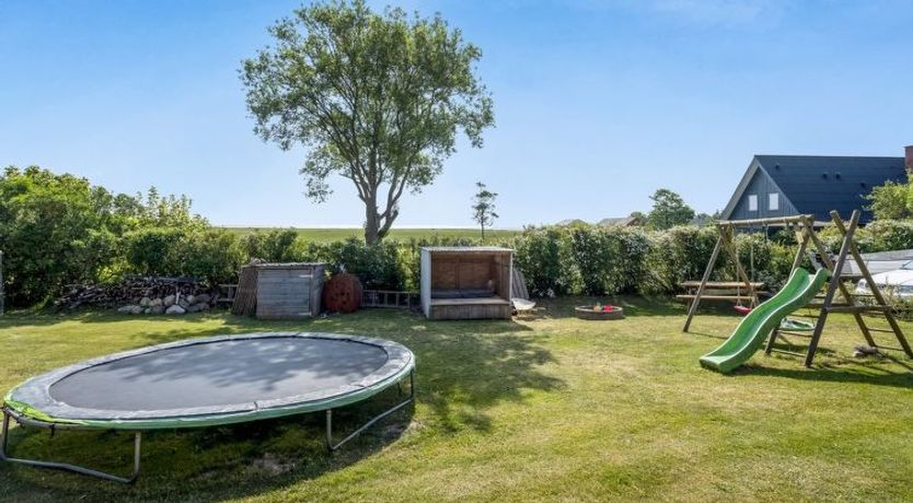 Photo of "Veronica" - 700m from the sea