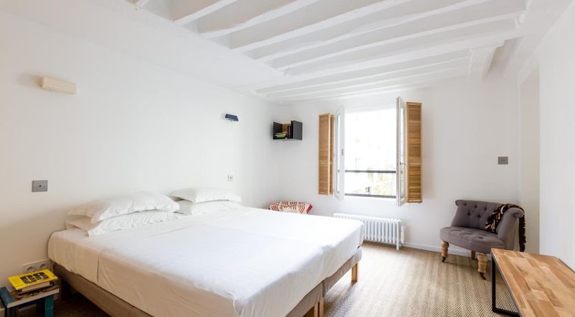 Photo of Parisian Loveliness