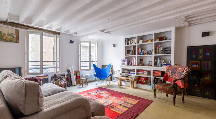 Photo of Parisian Loveliness