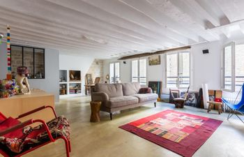 Parisian Loveliness Holiday Home