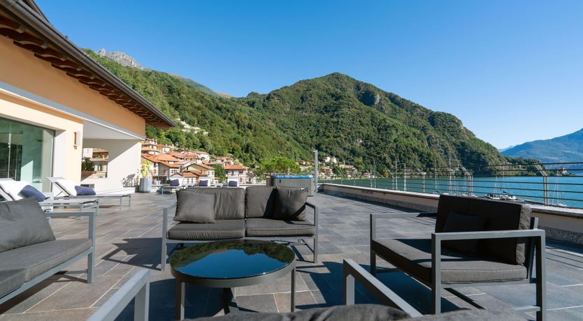 Photo of Como's Best