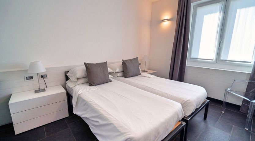 Photo of Como's Best