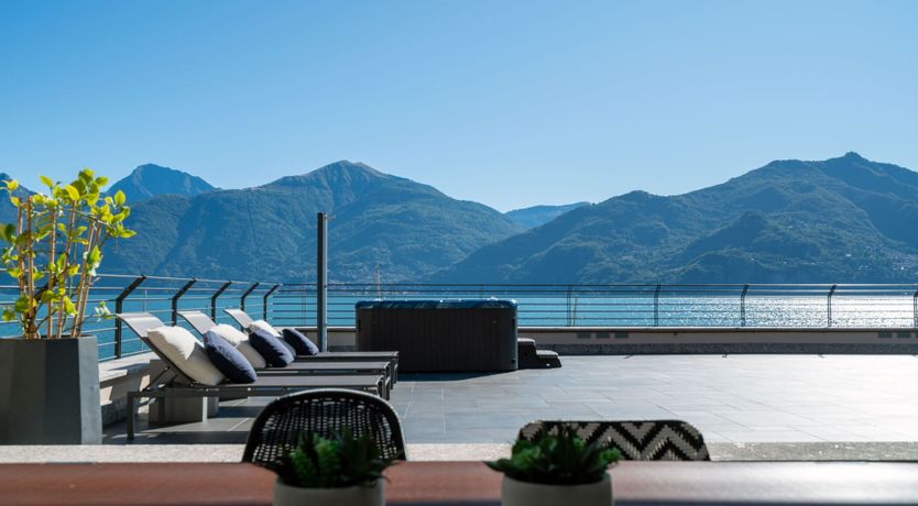 Photo of Como's Best