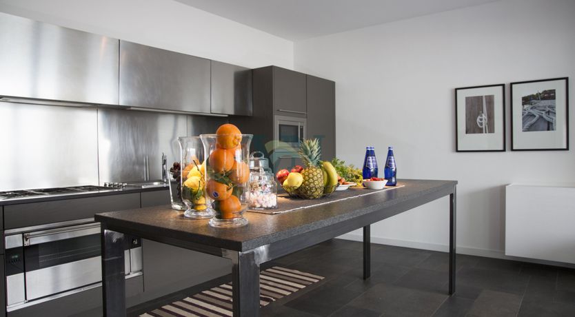 Photo of Como's Best