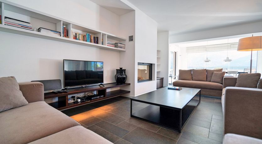 Photo of Como's Best