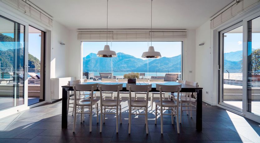 Photo of Como's Best