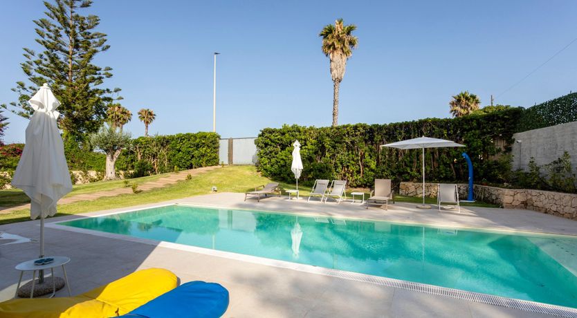 Photo of Noto's Oasis