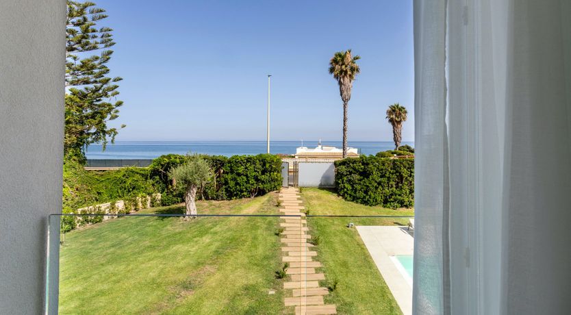 Photo of Noto's Oasis