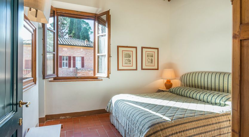 Photo of Campanella Rose