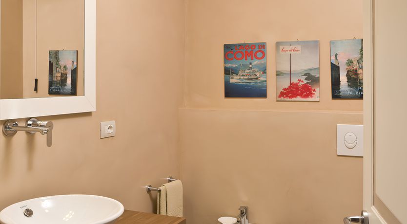 Photo of The Lake's Edge