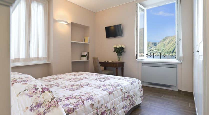 Photo of The Lake's Edge