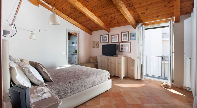 Photo of Sorrento Starlight