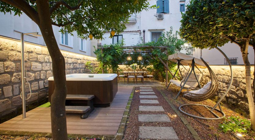 Photo of Sorrento Starlight