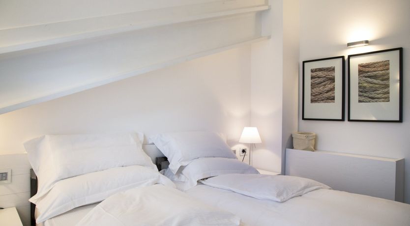 Photo of Lake View Lullaby