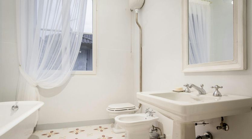 Photo of Lake Shores