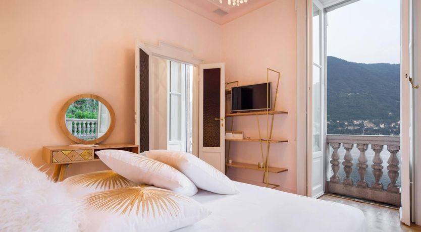 Photo of Lake Shores