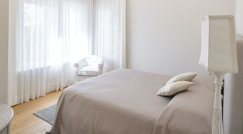 Photo of Peach & Olive