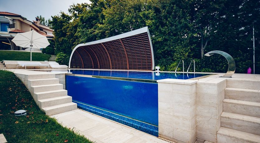 Photo of Peach & Olive