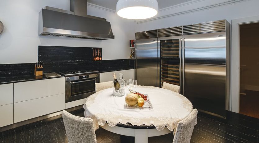 Photo of Peach & Olive