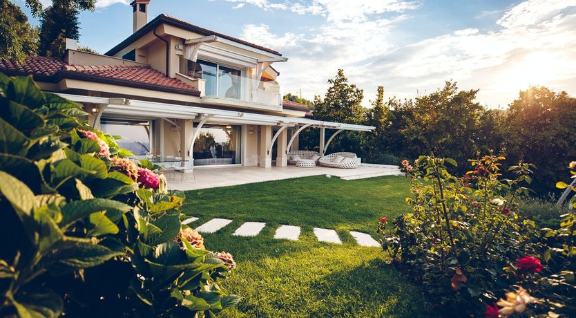 Photo of Peach & Olive