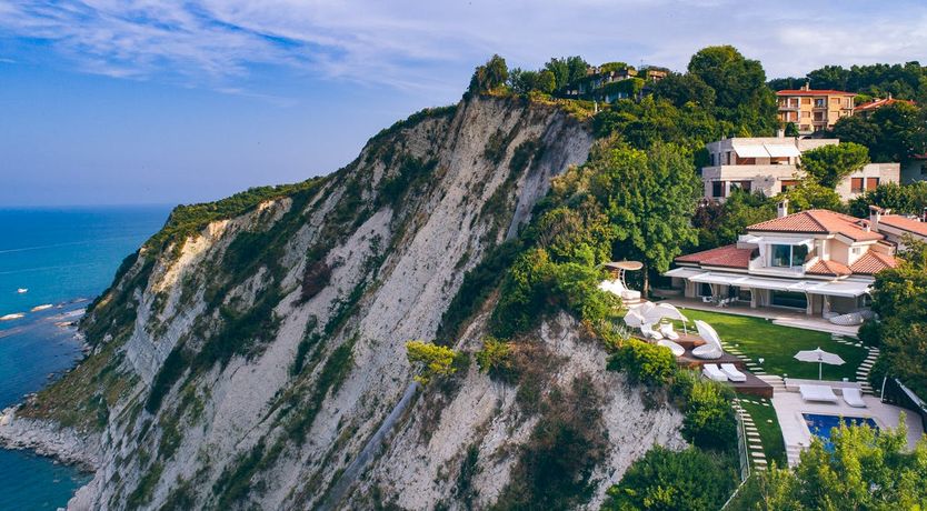 Photo of Peach & Olive