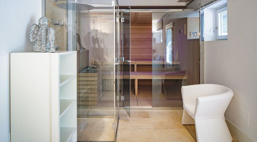 Photo of Peach & Olive