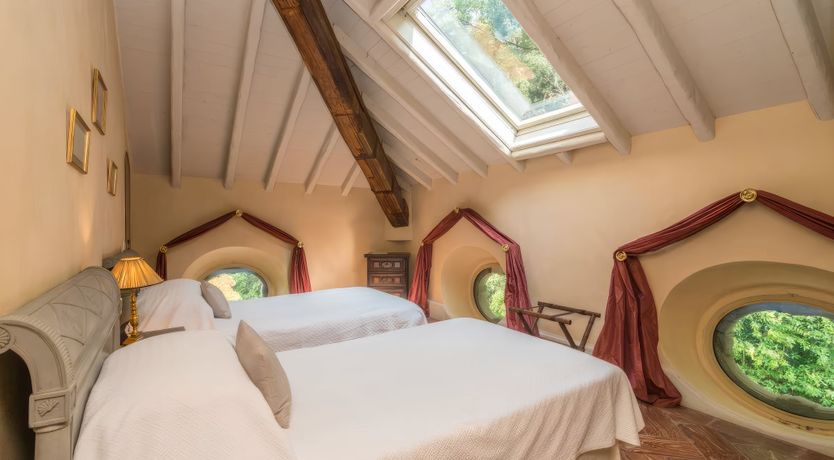 Photo of Romance on the Lake