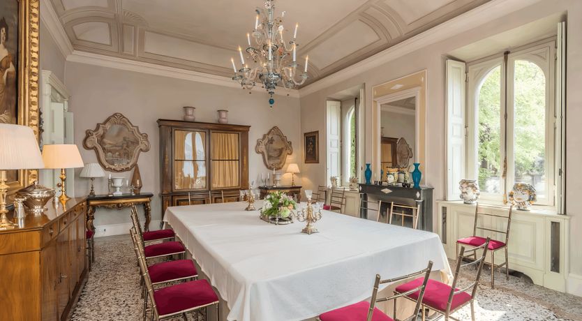 Photo of Romance on the Lake