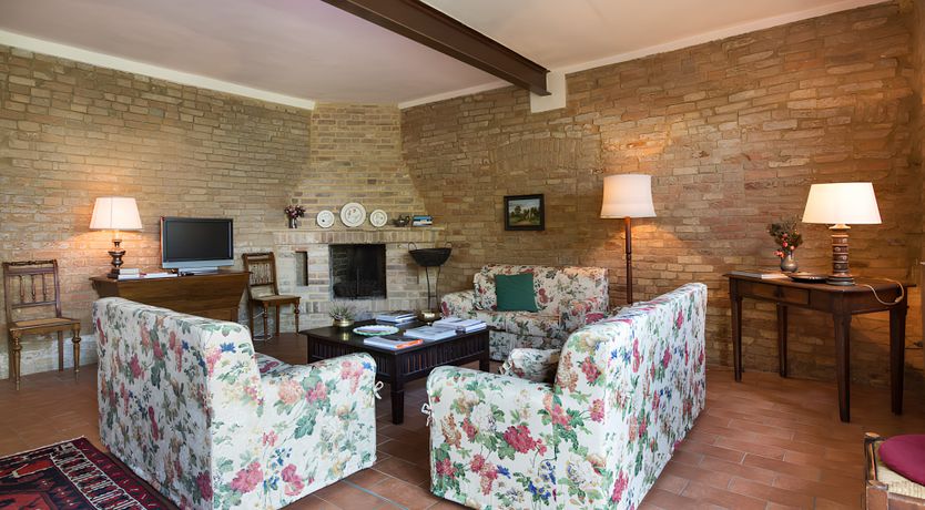 Photo of The Gem of Emilia