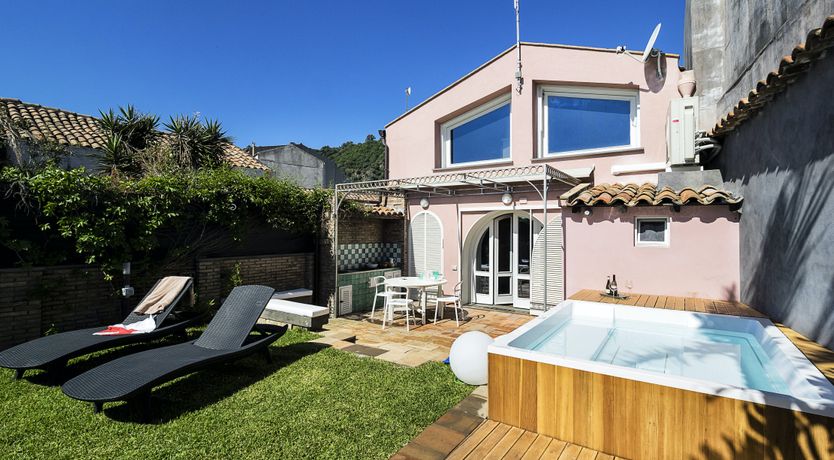 Photo of Coastline Chic