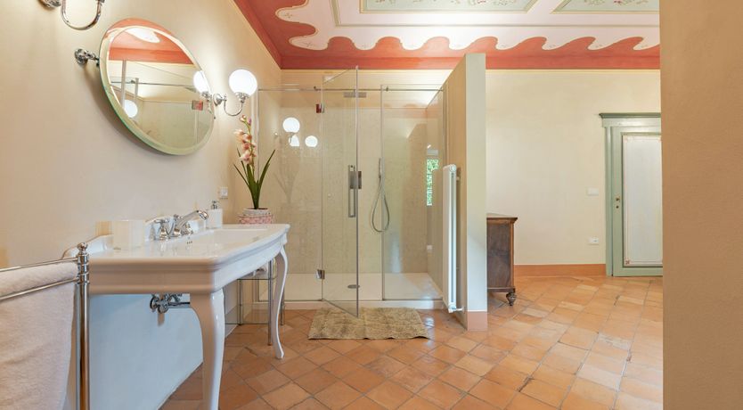 Photo of The Sun Rose