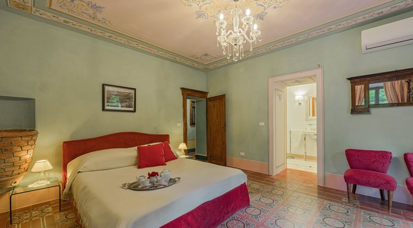 Photo of The Sun Rose