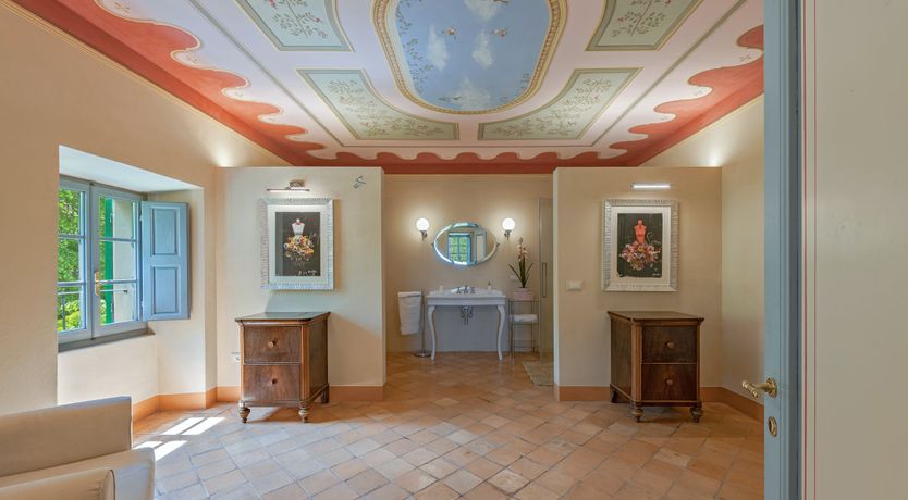 Photo of The Sun Rose