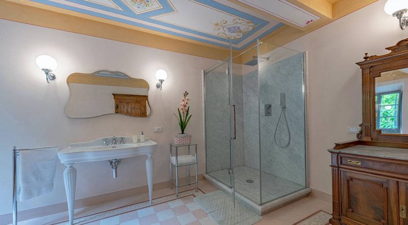 Photo of The Sun Rose