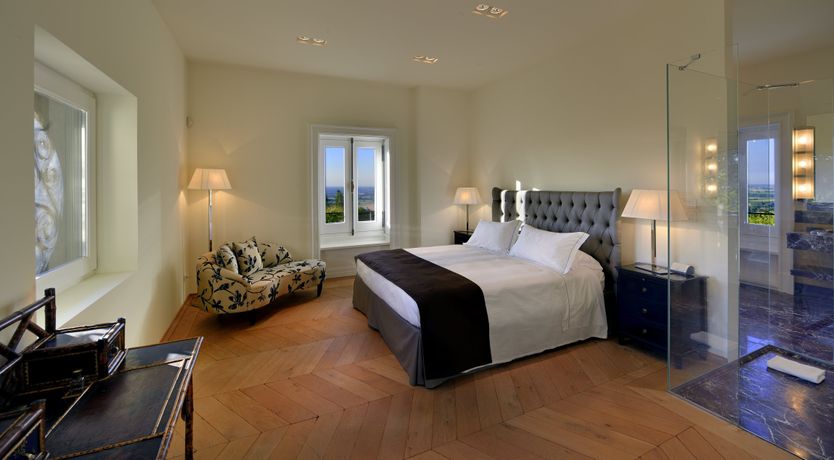 Photo of The Olive Leaf