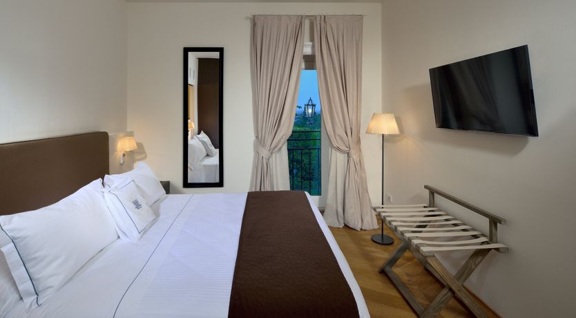 Photo of The Olive Leaf