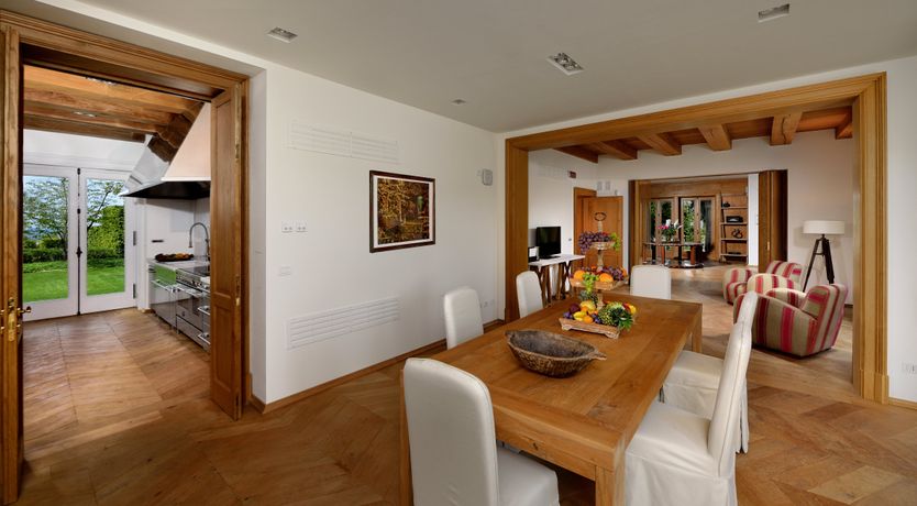 Photo of The Olive Leaf