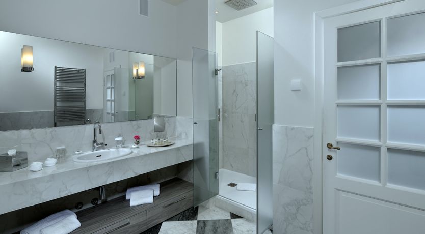 Photo of The Olive Leaf