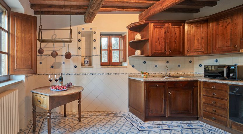 Photo of The Moon & The Oak