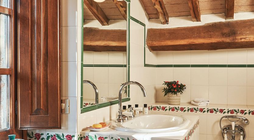 Photo of The Moon & The Oak