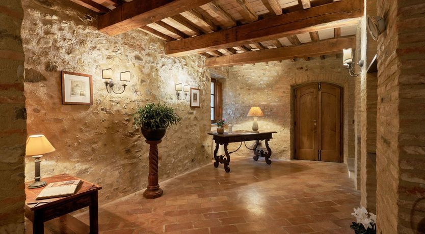 Photo of The Moon & The Oak