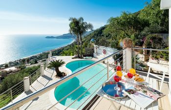 Sicilian Skyscraper Holiday Home