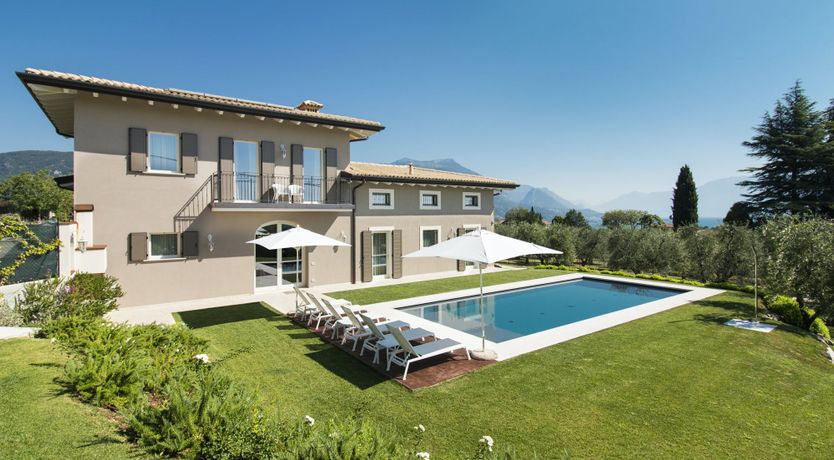 Photo of The Lake's Daughter